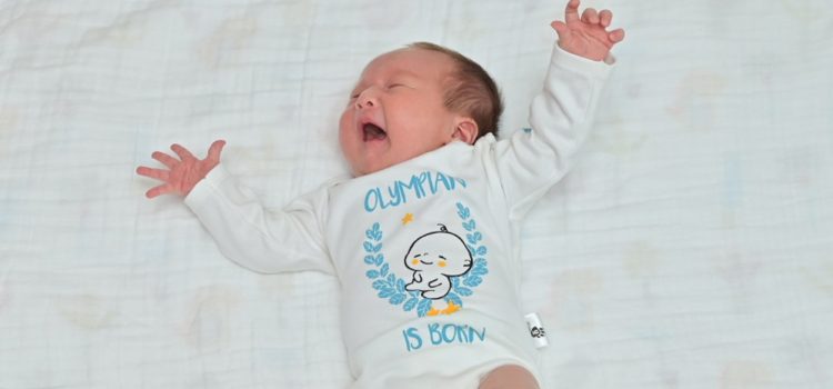 Национальный Олимпийский комитет чествует малышей родившихся 23 июня в Международный Олимпийский день