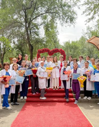 Алматы қалалық перинаталдық орталығында кәсіби мереке қарсаңында үздік медицина қызметкерлері марапатталды